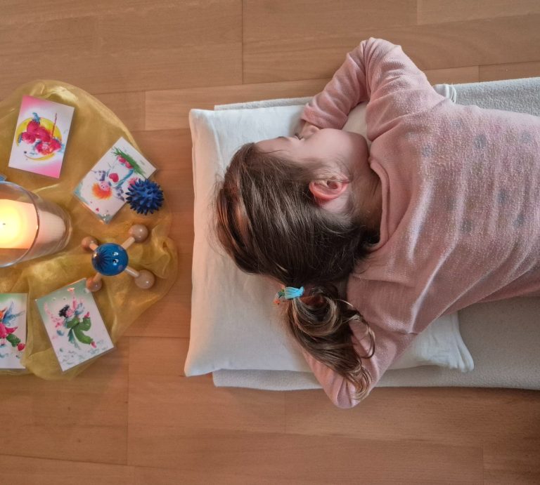 Entspannung für Kinder Kinder leben ihre natürlichen Bedürfnisse noch aus dem Herzen heraus. Es ist wichtig, diese innere Balance zu festigen.